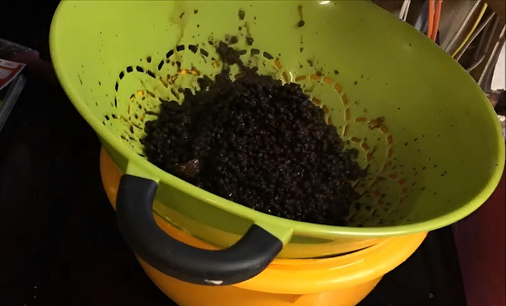 Squeeze Out The Liquid