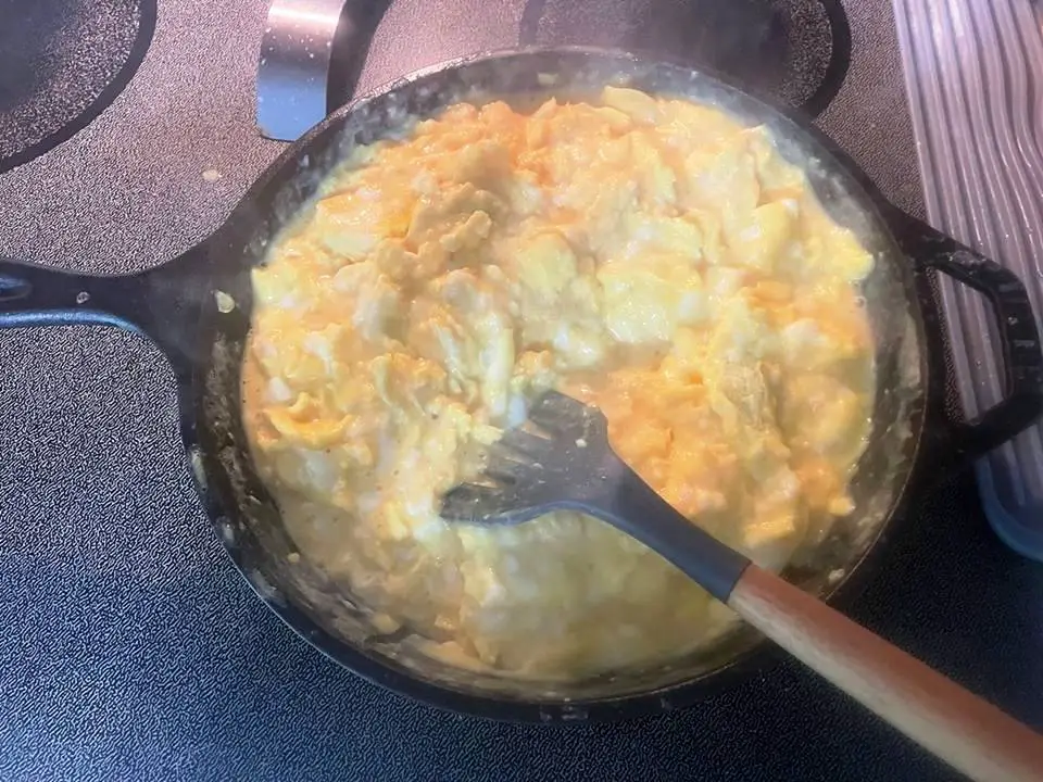 COOKING EGGS