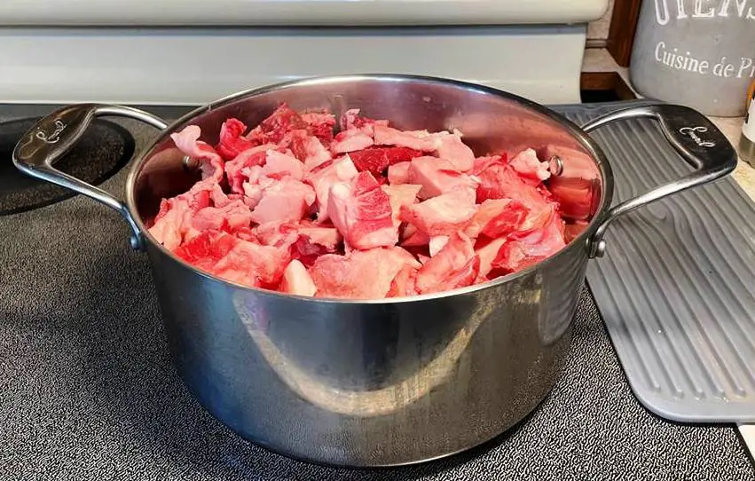 CUTS OF BEEF IN POT