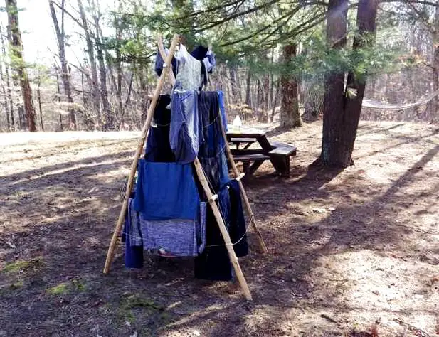 DRYING RACK WITH CLOTHES