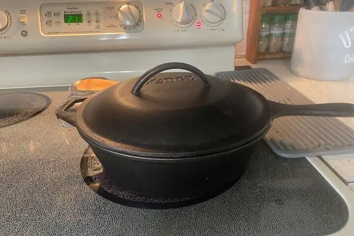 Casserole Cooking in Pot