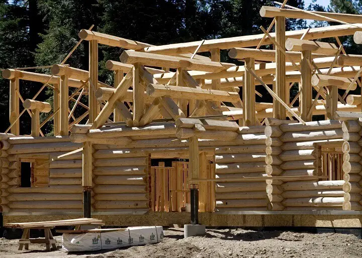 Constructing a Log Cabin