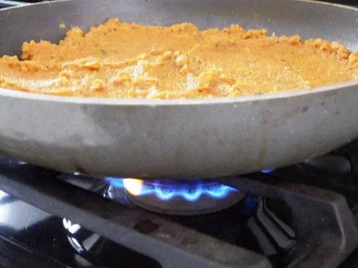 Cooking Puree Over Medium Heat