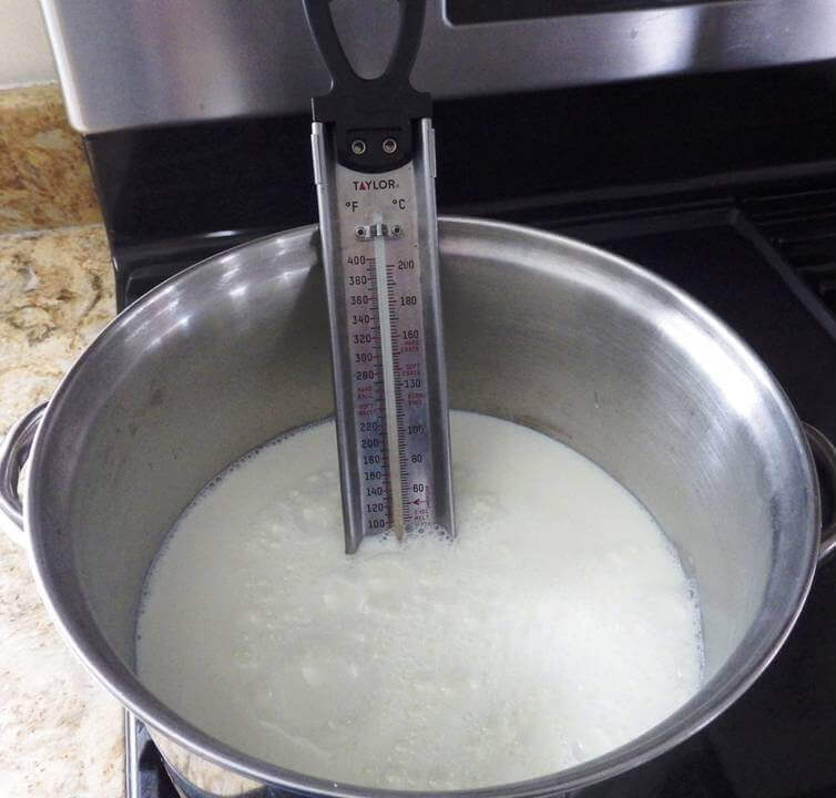 Milk Heating With Thermometer