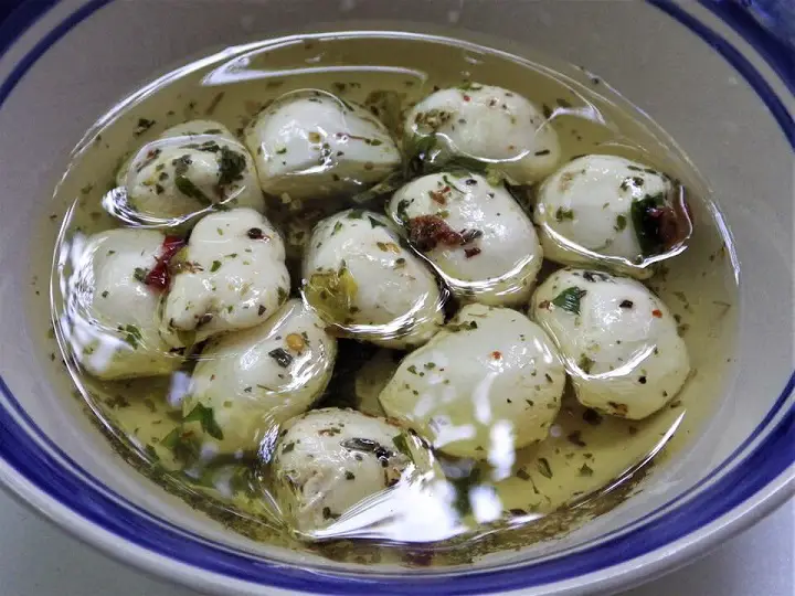 Mozzarella Balls in Olive Oil