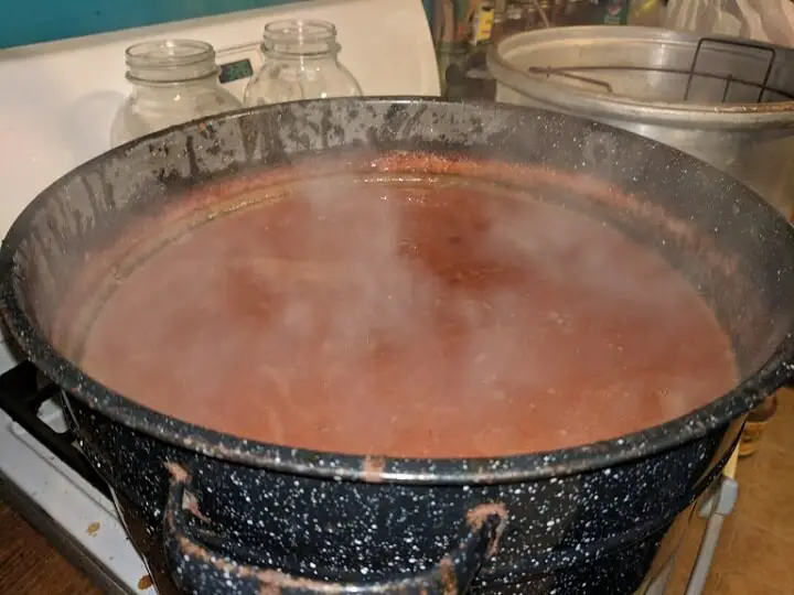 Steamy Chili in Pot