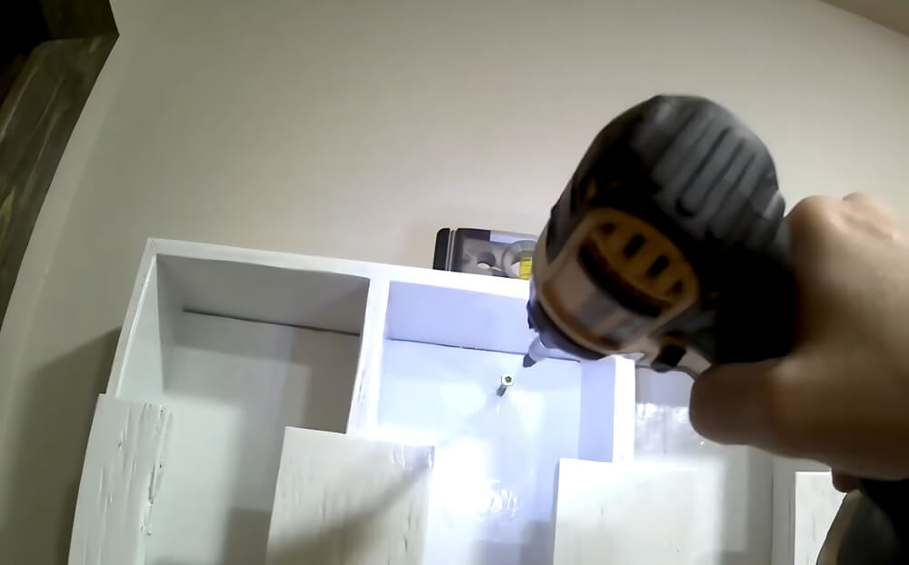 Mount to Wall