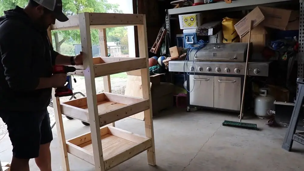 Using Screws On Shelves