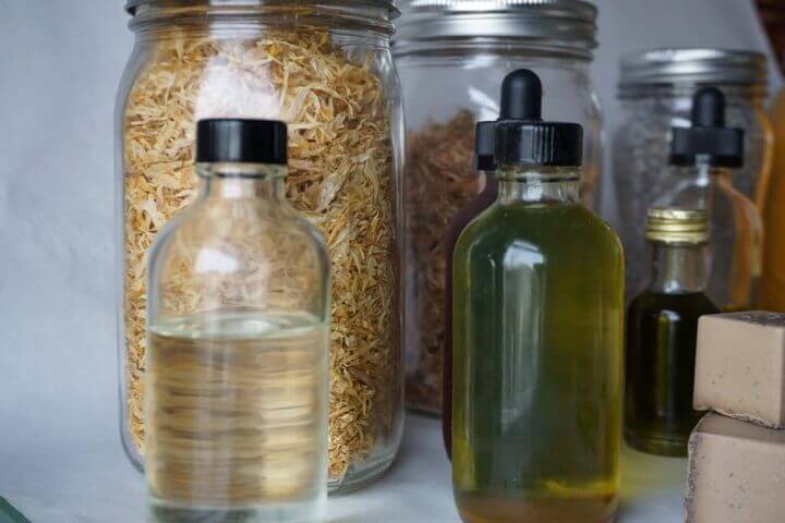 Willow Tinctures in Jars 